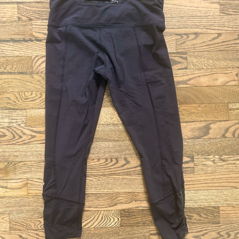 Lululemon size 8 luxtreme running pants - black